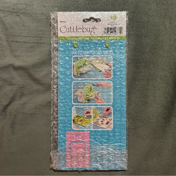 Cuttlebug A2 Embossing Plus WHIMSY - Picture 3 of 4